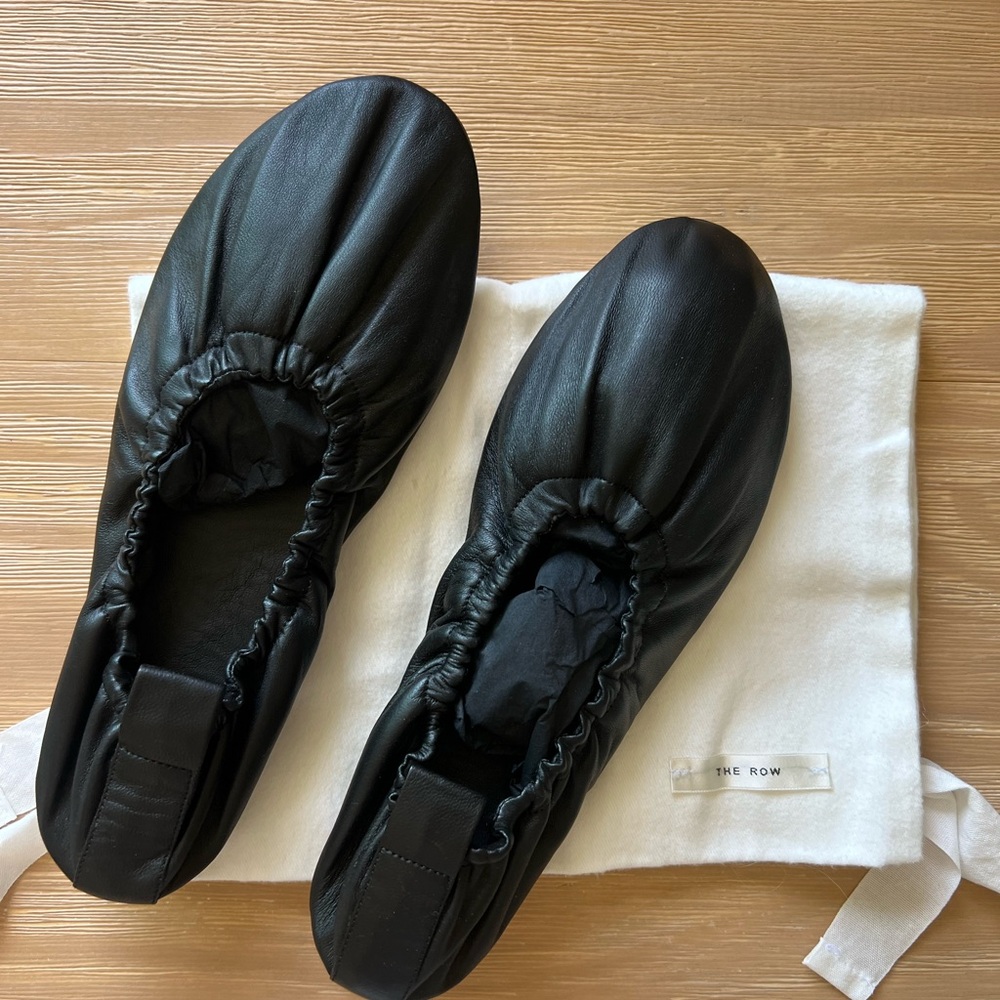 The Row Glove Ballet Flats